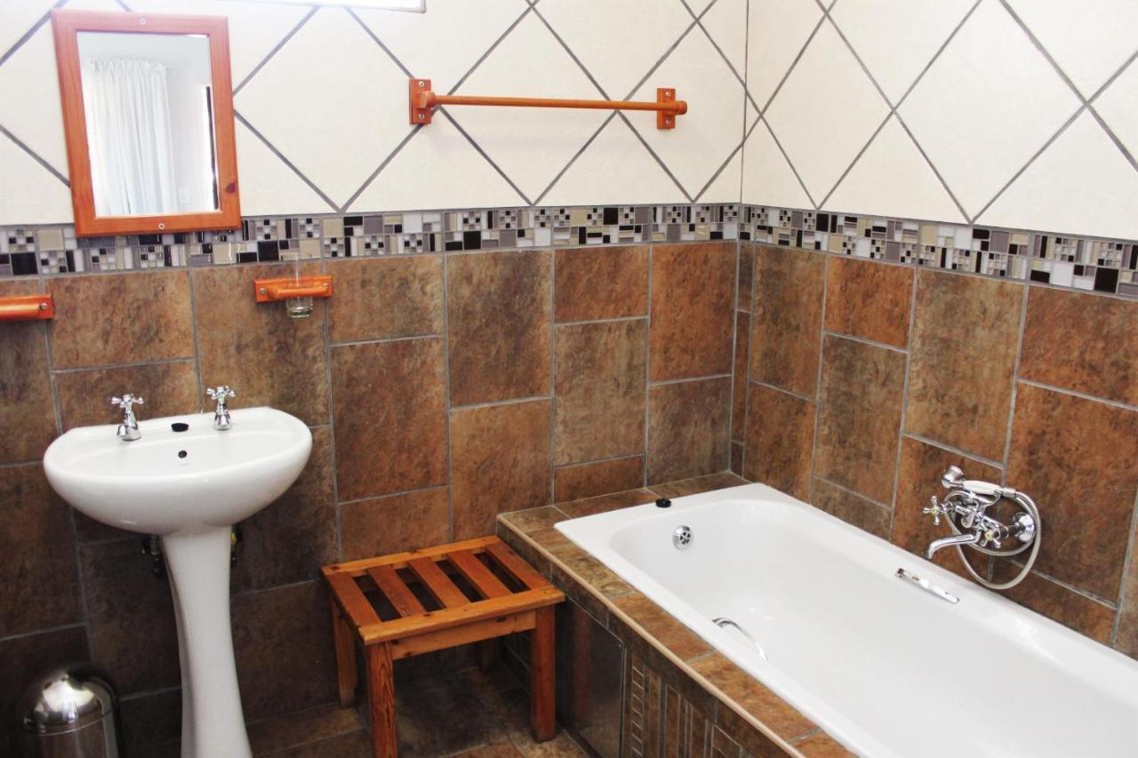 Ngwenya Boutique Hotel Lephalale Екстер'єр фото