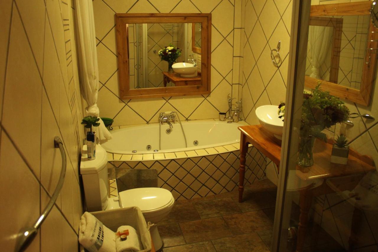 Ngwenya Boutique Hotel Lephalale Екстер'єр фото